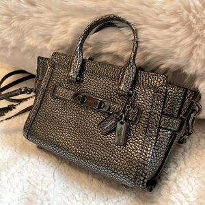 Coach Mini Swagger Crossbody bag-metallic